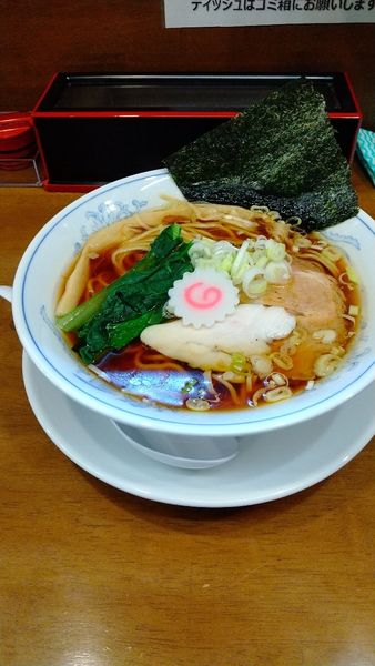 「醤油ラーメン中太麺」@らーめん曳舟の写真