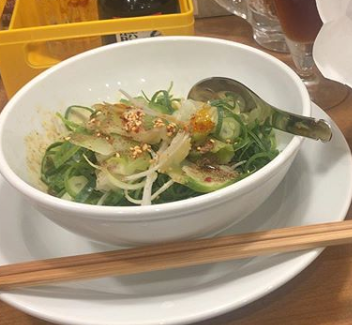 「汁なし担々麺」@ひろしまギョウザ 広島駅ekie店の写真