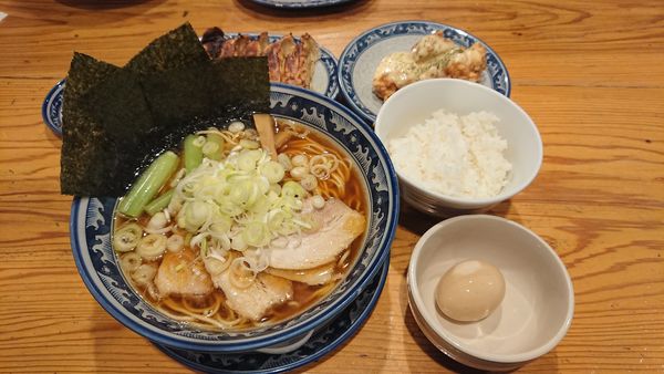 「ﾄｸのせ龍神醤油らーめん850円+他」@龍神麺の写真