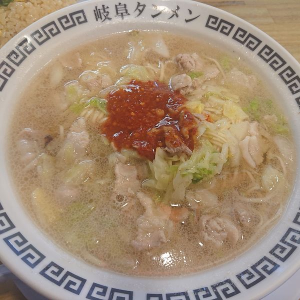 「タンメン半チャン餃子セット1110円」@岐阜タンメン 岐阜本店の写真