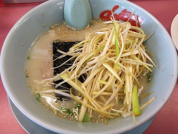 「朝ラーメン+白髪ネギ」@山岡家 平塚店の写真
