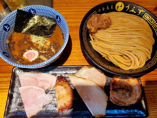 「焼豚つけ麺(少)ライス、生卵」@中華蕎麦うゑずの写真