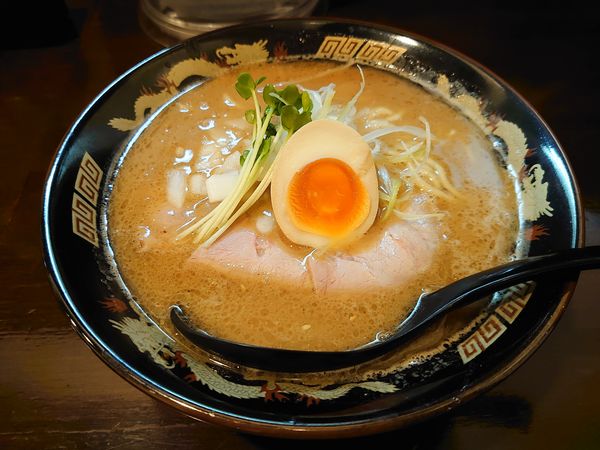 「魚豚骨ラーメン」@魚と豚と黒三兵の写真