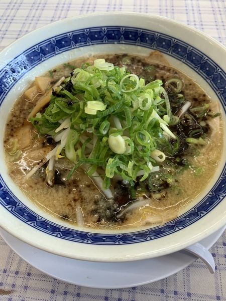 「黒ラーメン」@中華飯麺 万両力石の写真