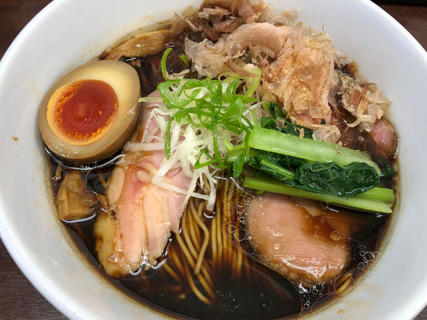 「醤油Noodle（醤油が主役）900円」@麺や 睡蓮の写真