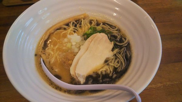 「焦がしニンニク鶏白湯そば」@麺屋 ゆるり。の写真