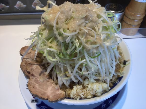 「醤油ラーメン並720円(半額360円)ネギ100円」@ラーメン大 柏店の写真