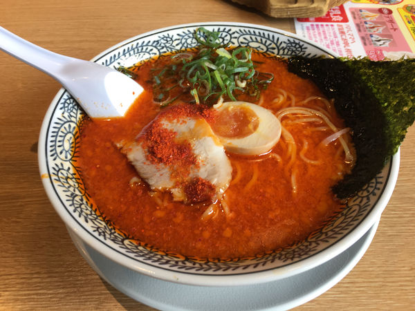 「熟成醤油とんこつラーメン赤」@丸源ラーメン 福山引野店の写真