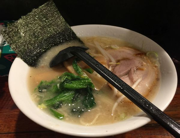 「らーめん 750円」@ラーメン赤羽とんやの写真