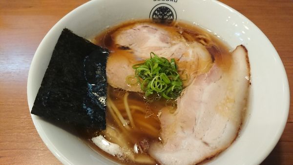 「醤油らぁ麺 850円」@らぁ麺 すぐるの写真