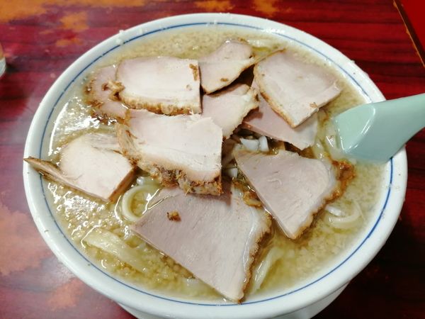 「チャーシュー麺大盛、玉ねぎ追加」@杭州飯店の写真