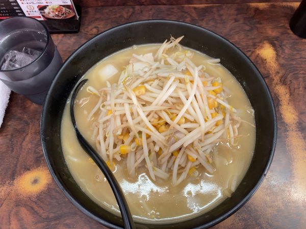 「バターコーン（大盛）850円＋100円」@南部らーめん 柳家 盛岡大通本店の写真