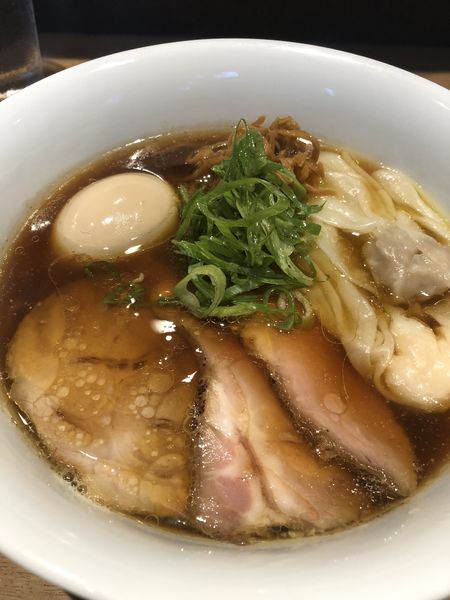 「特製醤油らぁ麺」@らぁ麺や 嶋の写真