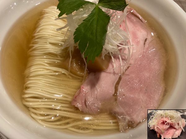 「塩そば（中）＋味玉＋肉増し」@成城青果の写真