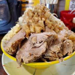 ラーメン200g+肉増し