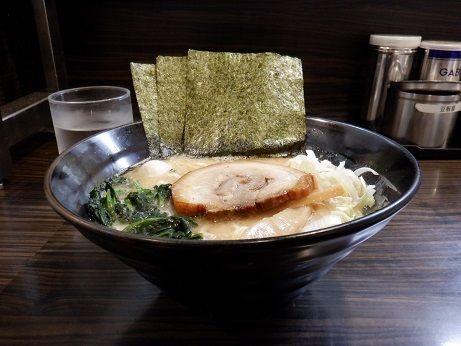 「醤油豚骨　並」@横浜家系ラーメン まこ家の写真