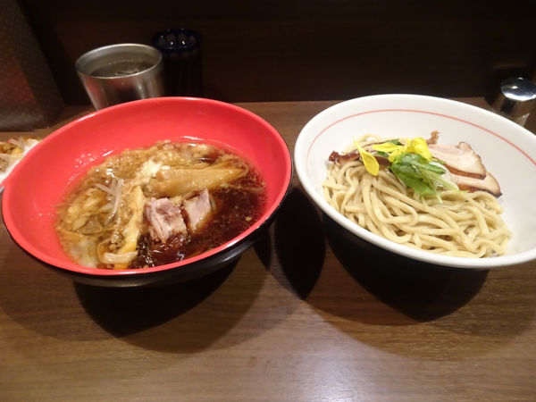 「八咫烏式ニンニク入れますか？つけ麺  1200円」@八咫烏の写真