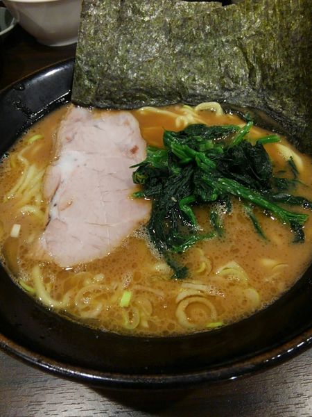 「ラーメン」@横浜らーめん 寿三家の写真