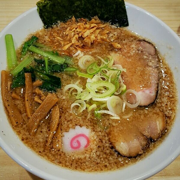 「背脂豚骨らーめん ８３０円」@中華そば 貴将の写真