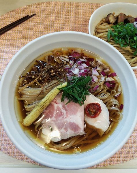 「冷やしニボそば 860円＋鯵煮干しの和え玉 250円」@えびそば 緋彩の写真