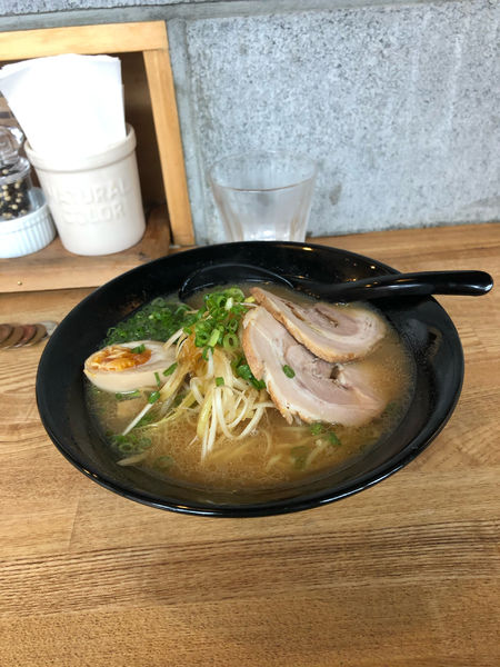 「わらすこラーメン 860円」@麺や わらすこの写真