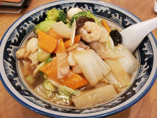 「什錦湯面」@餃子センター興記の写真