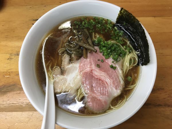 「天然醸造醤油ラーメン」@ラーメン いいかおの写真