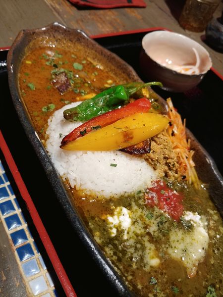 「スペシャルミックスカレー(牛スジヤムカレー&チキンキーマ&ほ」@旧ヤム邸 空堀店の写真