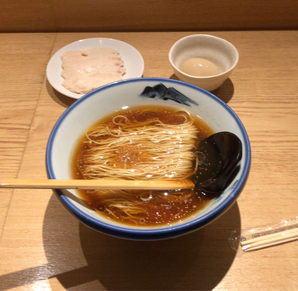 「かけ醤油(まろ味 鶏チャーシュー+味玉」@AFURI 恵比寿の写真