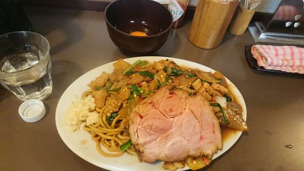 「皿スタ満 厚切り豚追加」@元祖スタミナ満点らーめん すず鬼の写真