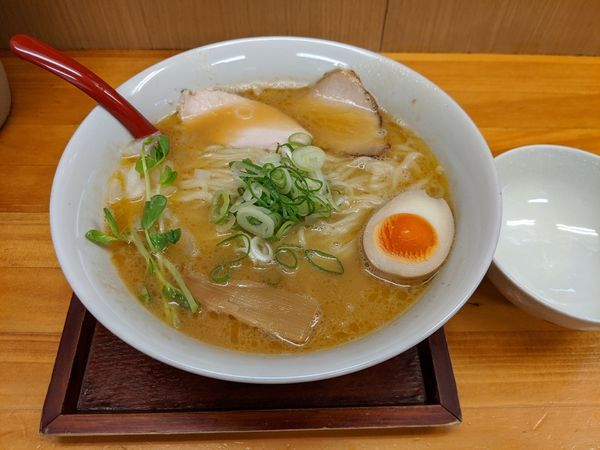 「濃厚鶏パイタン　醤油味820円　+大盛り100円」@九六亭の写真