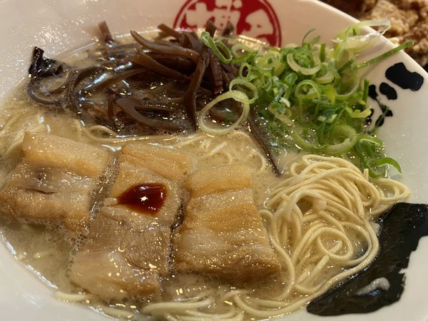 「博多豚骨らーめん 550円（27日てらっちょの日）」@博多とんこつラーメン三代目てらッちょ。の写真