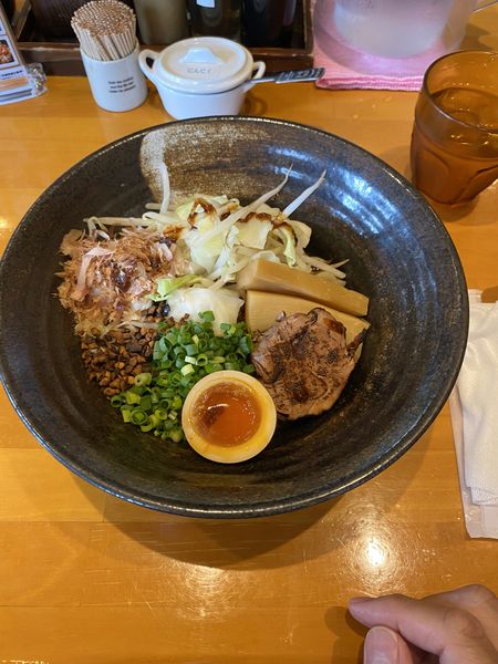 「まぜそば黒」@極太麺 まな屋の写真