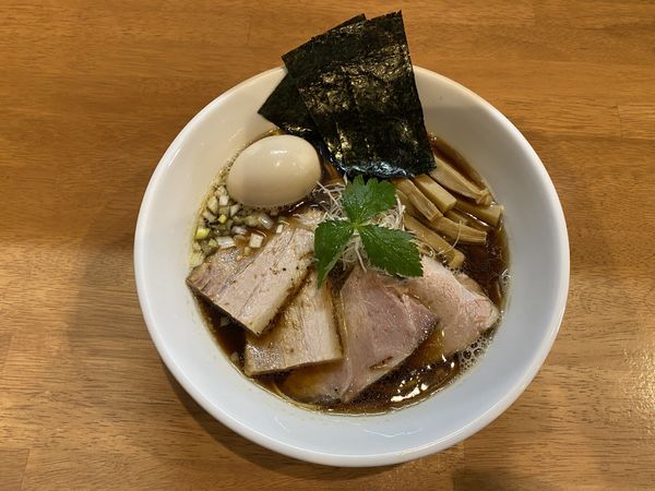 「淡麗醤油らー麺780円＋湯咲盛300」@麺処 湯咲の写真