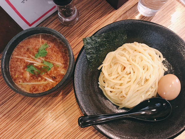 「雀つけ麺＋サービス味玉850円」@麺屋 雀 塚本店の写真