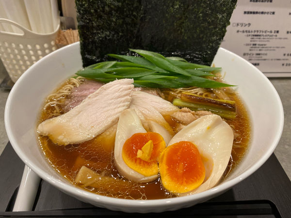 「山　鶏　特製」@ラーメンクワトロの写真