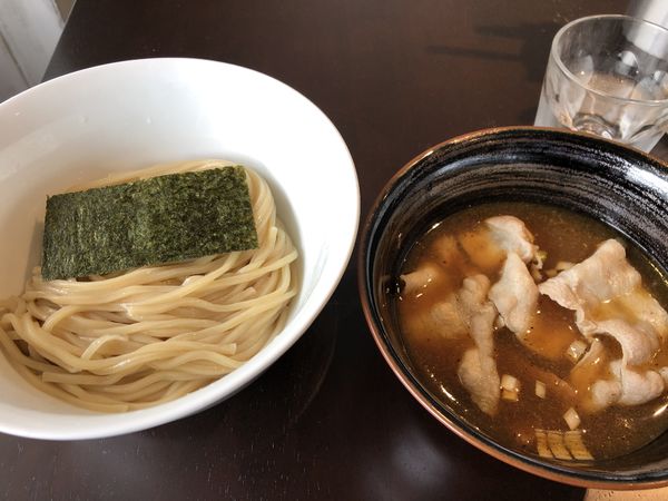 「肉盛りつけ麺」@つけ麺 麦の香の写真