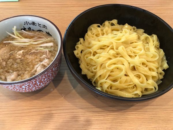 「こってり醤油900円」@小麦と肉 桃の木の写真