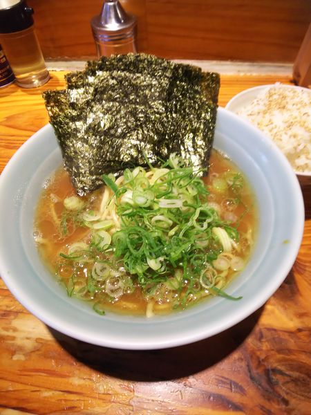 「朝ラー並 のり増し 固め濃いめ多め」@横浜ラーメン 武蔵家 大井町店の写真