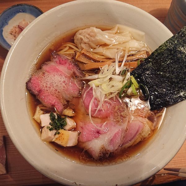 「上醤油1300円、黒毛和牛飯700円」@Homemade Ramen 麦苗の写真