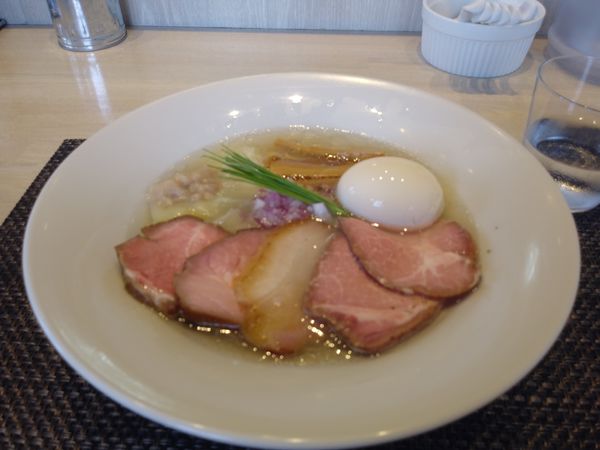 「特製中華そば塩」@宍道湖しじみ中華蕎麦 琥珀 東京本店の写真