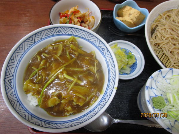 「カレー丼set冷たいお蕎麦 900円」@そば処 初味の写真
