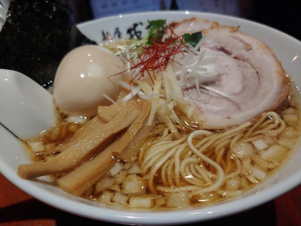 「醤油ラーメン」@麺屋 我論の写真