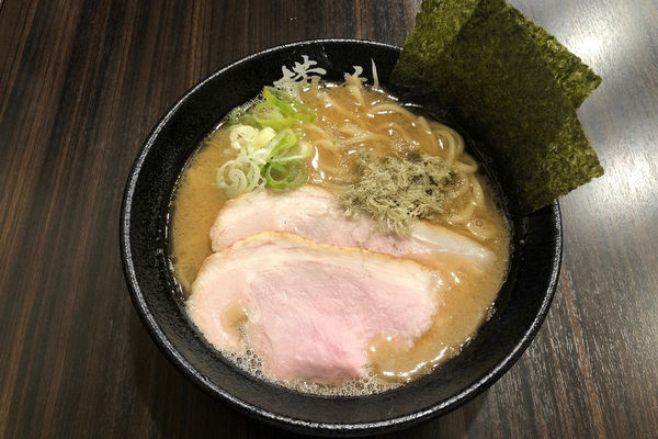 「横道ラーメン730円+替玉130円」@横道の写真