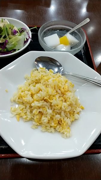 「半チャーハン（ランチのセット）」@美食苑の写真