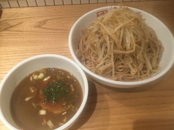 「もやしつけめん・中盛（スタンプ10 個で無料・雨日サービス)」@らーめん なないろの写真