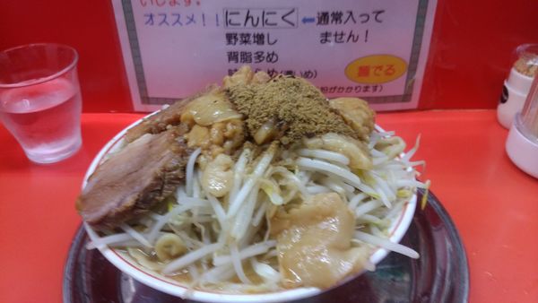「小豚アブラカラメ魚粉」@麺でる 戸越店の写真