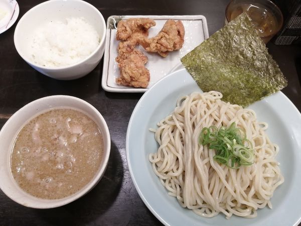 「濃厚豚骨つけ麺(大盛、マー油)+からあげセット」@博多とんこつ かたぶつの写真