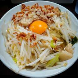 汁なし（麺200g）900円＋トッピングチーズ100円