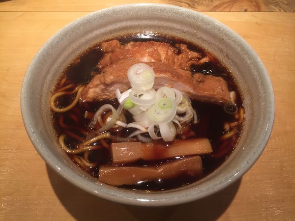 「らーめん micro」@人類みな麺類 東京本店の写真